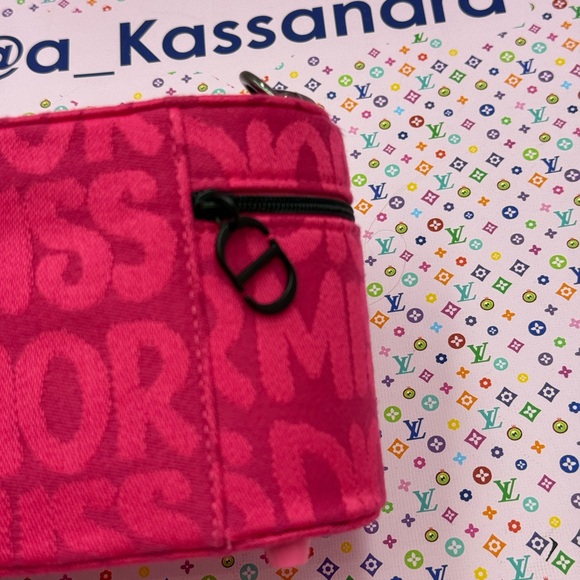 💖🔥 Rare Dior Beauty Mini Bag – Glow Up Edition 🔥💖 - Picture 6 of 10